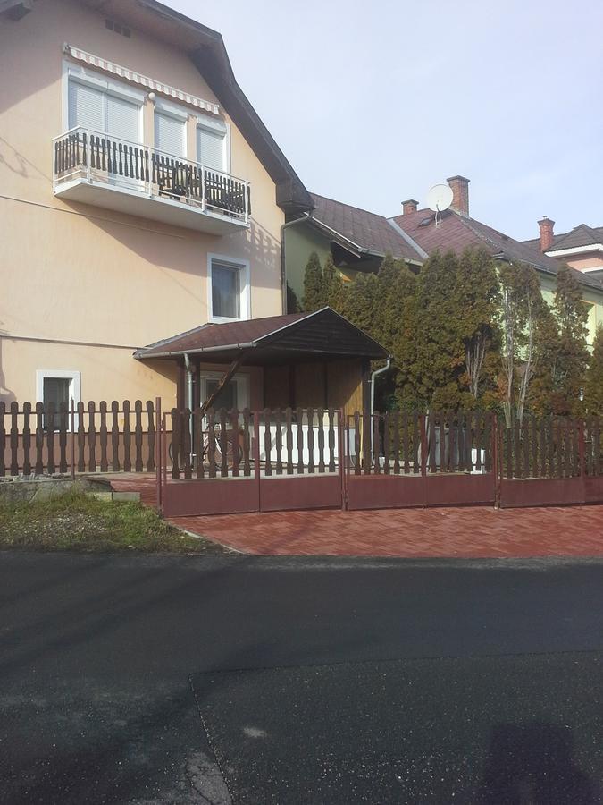Friends Villa Apartments Heviz Luaran gambar
