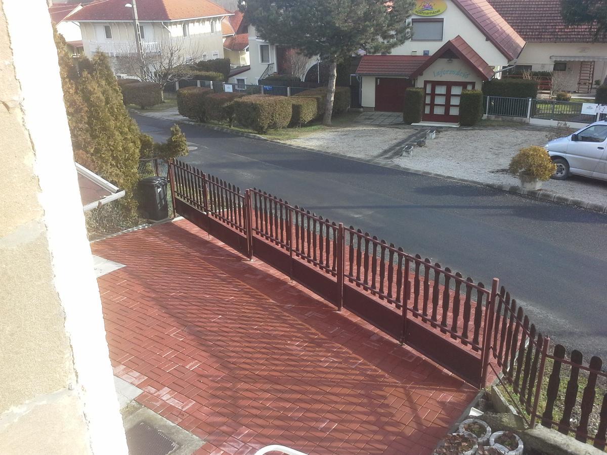 Friends Villa Apartments Heviz Luaran gambar